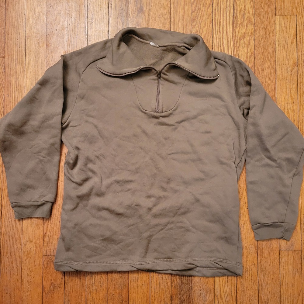 US Military Polypropylene Cold Weather Undershirt Brown Quarter Zip Fleece Lined